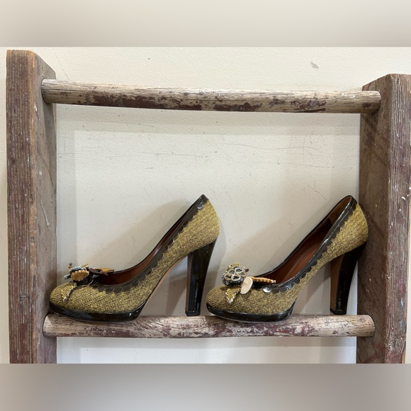 Moschino Cheap and Chic Tweed Pump Shoes - Picture 2 of 7